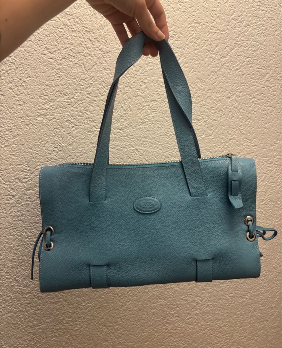 Tod'S Taschen: HELLBLAUE VINTAGE TOD'S HANDTASCHE – Gebraucht aus Kehrsatz von luc_vs5c