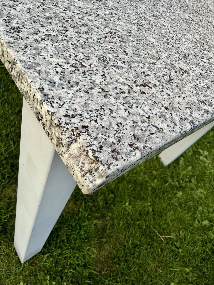 Tische: Gartentisch Steintisch Granit  – Gebraucht aus Eschen von Rev 2