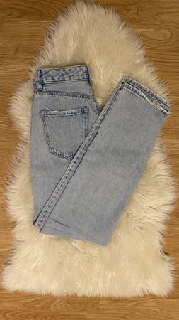 Helle Damen Jeans Hose von Stradivarius, Grösse 34