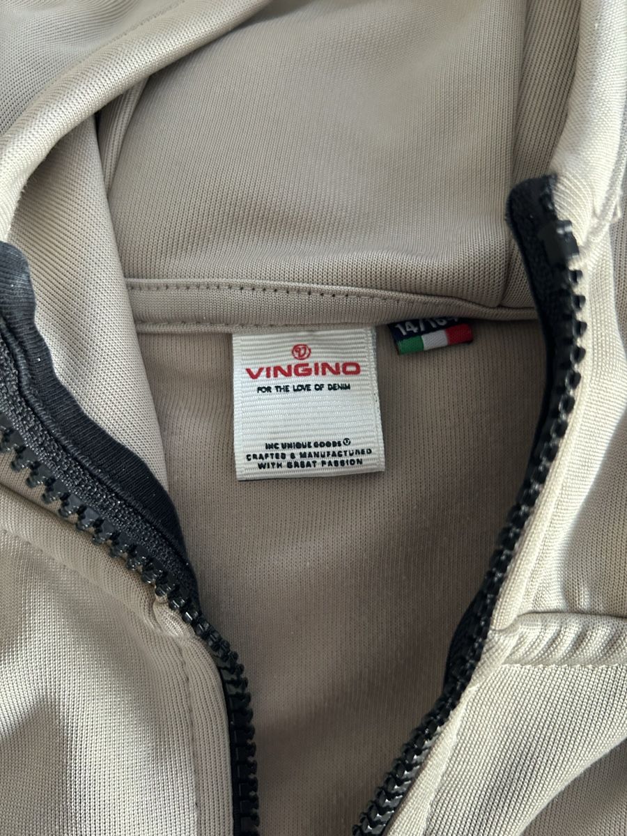 Maglioni & Felpe: Sweat à capuche Vingino beige – Usato da Boncourt venduto da fcb2005 2