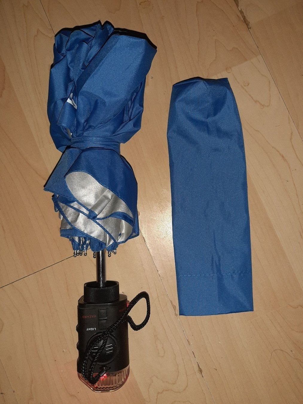 Regenschirme: Regenschirm mit Alarm und Licht – Neu (gemäss Beschreibung) aus Höri von 2oo892 4