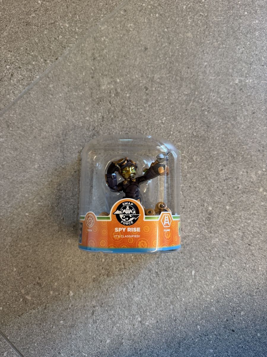 Jouets: Skylanders Spy Rise Swap Force Actionfigur – Neuf (Voir description) à Güttingen par JeffreyGucc