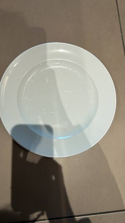 Set di piatti: Komplettes Tellerset 56 Teilig – Usato da luzern venduto da lua_z2bg 1