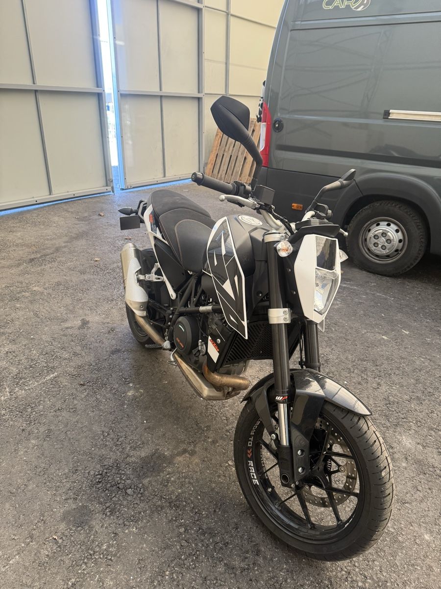 Route: Ktm Duke 690 – D'occasion à Eichberg par Weder236 3