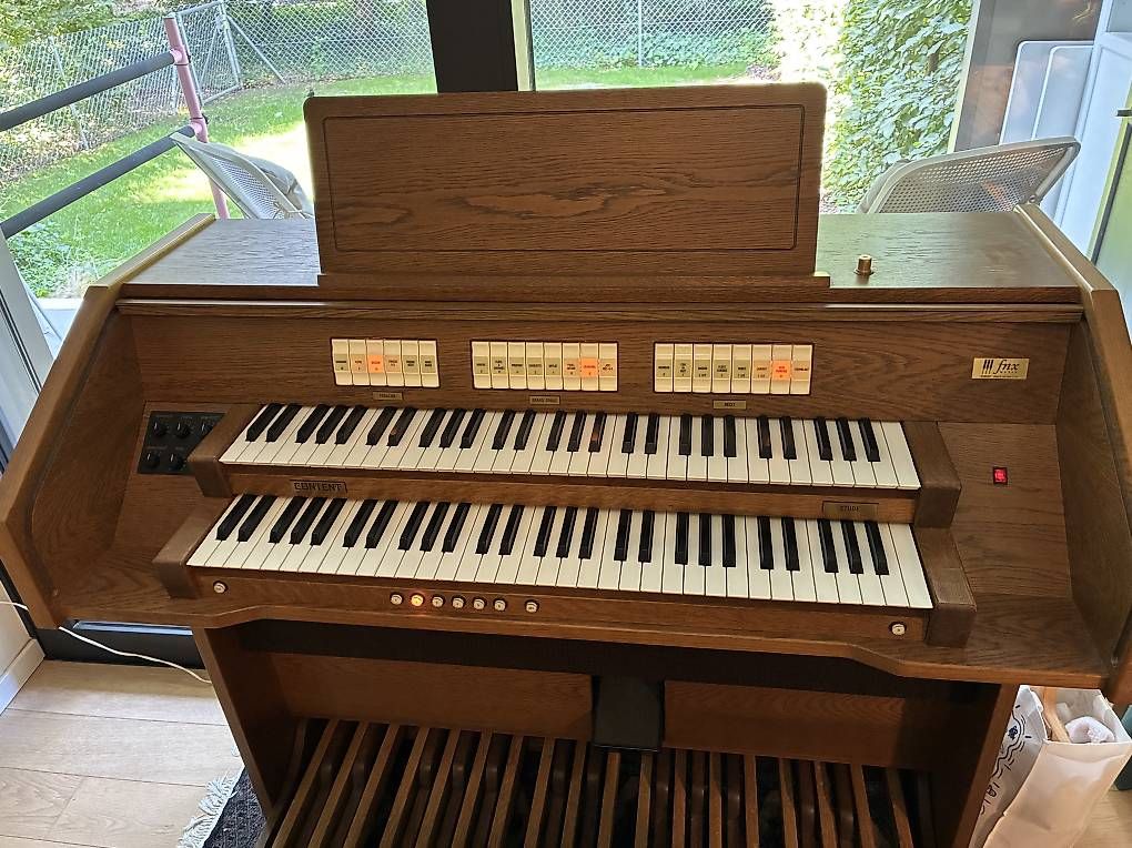 Vélos d'appartement: Orgue d'appartement  – D'occasion à Le Grand-Saconnex par Jacoline 5