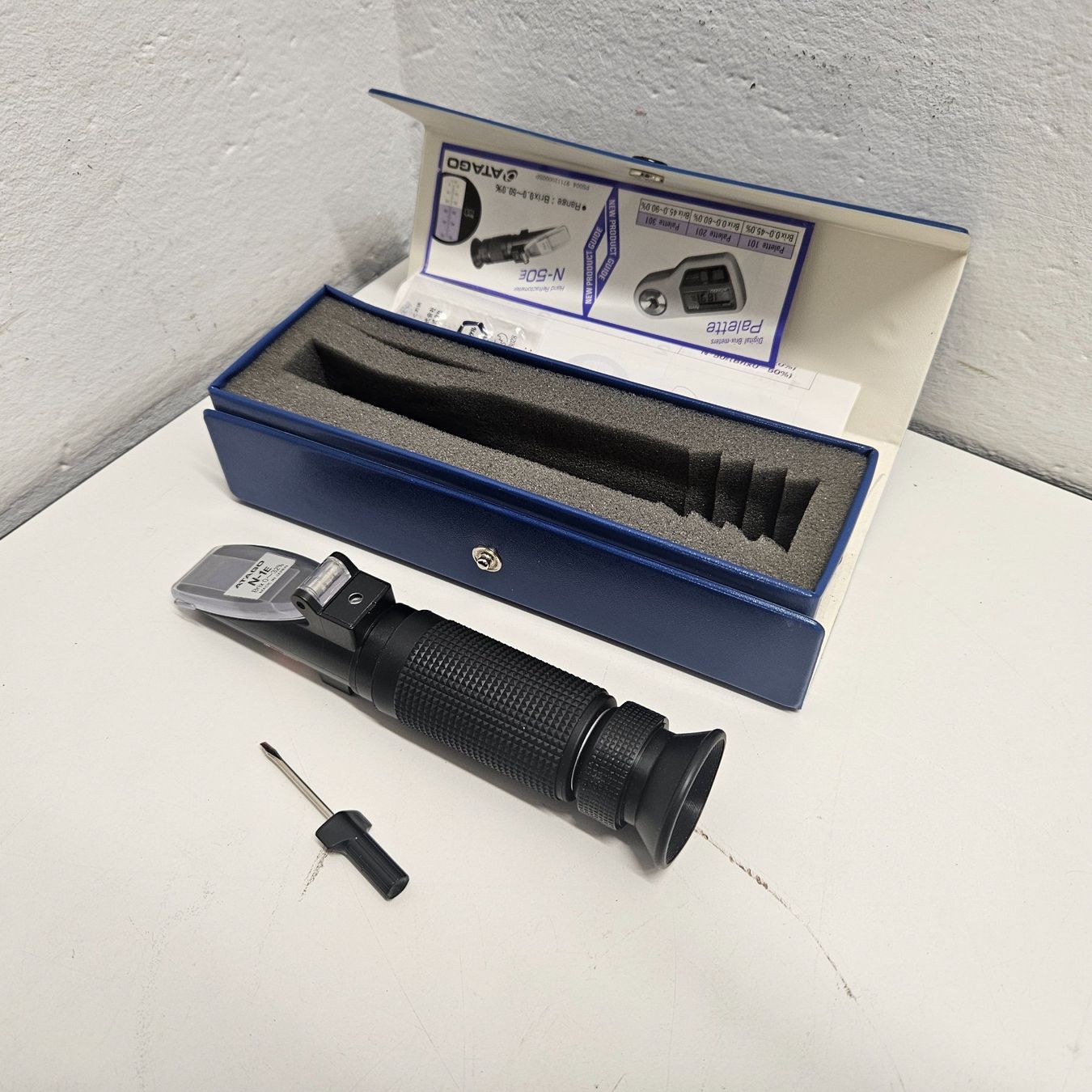 Laborzubehör: ATAGO N-1E Hand Refractometer (Brix 0 - 32%) – Gebraucht aus Niederdorf von LeptonAG_Labor 1