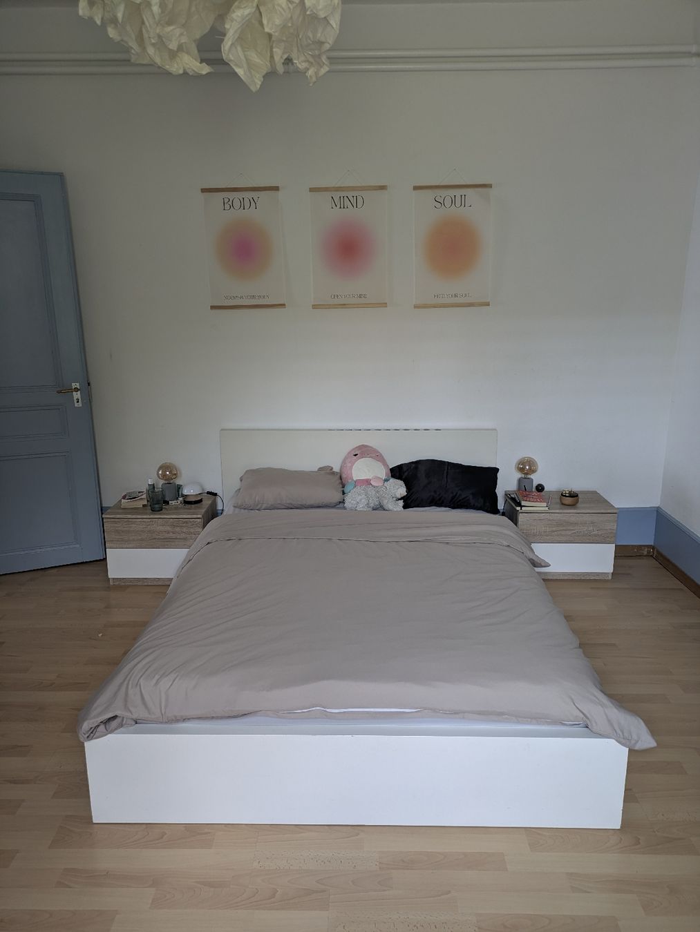 Betten: Lit + matelas + table de nuit  – Gebraucht aus Tramelan von cat_67zv