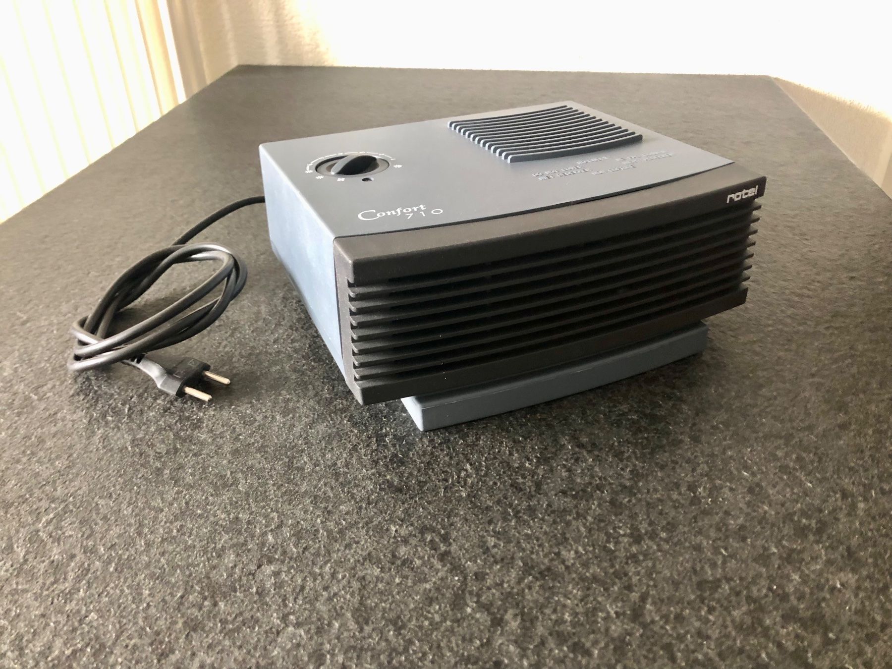 Rotel Radiatori: Rotel Heizlüfter / Heizofen 2000W – Usato da Gossau ZH venduto da peabo