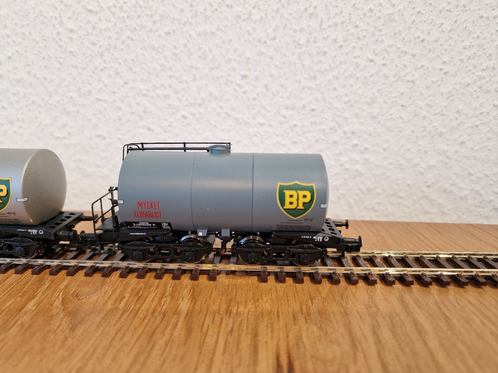 Roco Modelleisenbahnen: SJ BP Tankwagen H0 – Neu (gemäss Beschreibung) aus Matten b. Interlaken von lor_hr9w 7