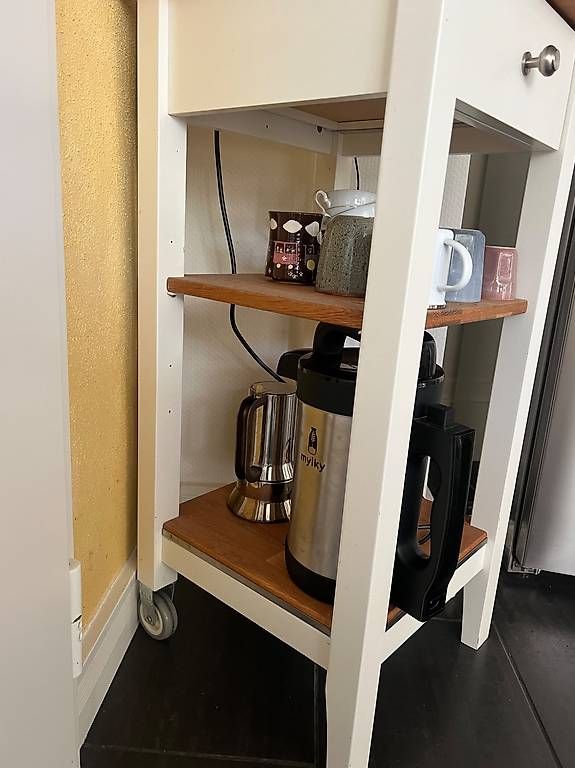 Ikea Carrelli di servizio: Küchentrolley / Servicewagen IKEA mit Schublade – Usato da Nesslau venduto da chi_w9mw 2