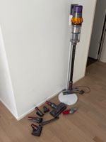 Dyson V15 Detect Absolute inkl. Ladestation & Zubehör