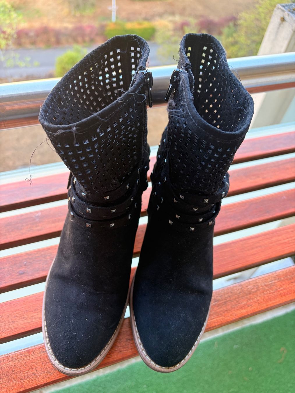 Graceland Damenschuhe: Schwarze Stiefeletten 37 – Gebraucht aus Basel von Witmedia