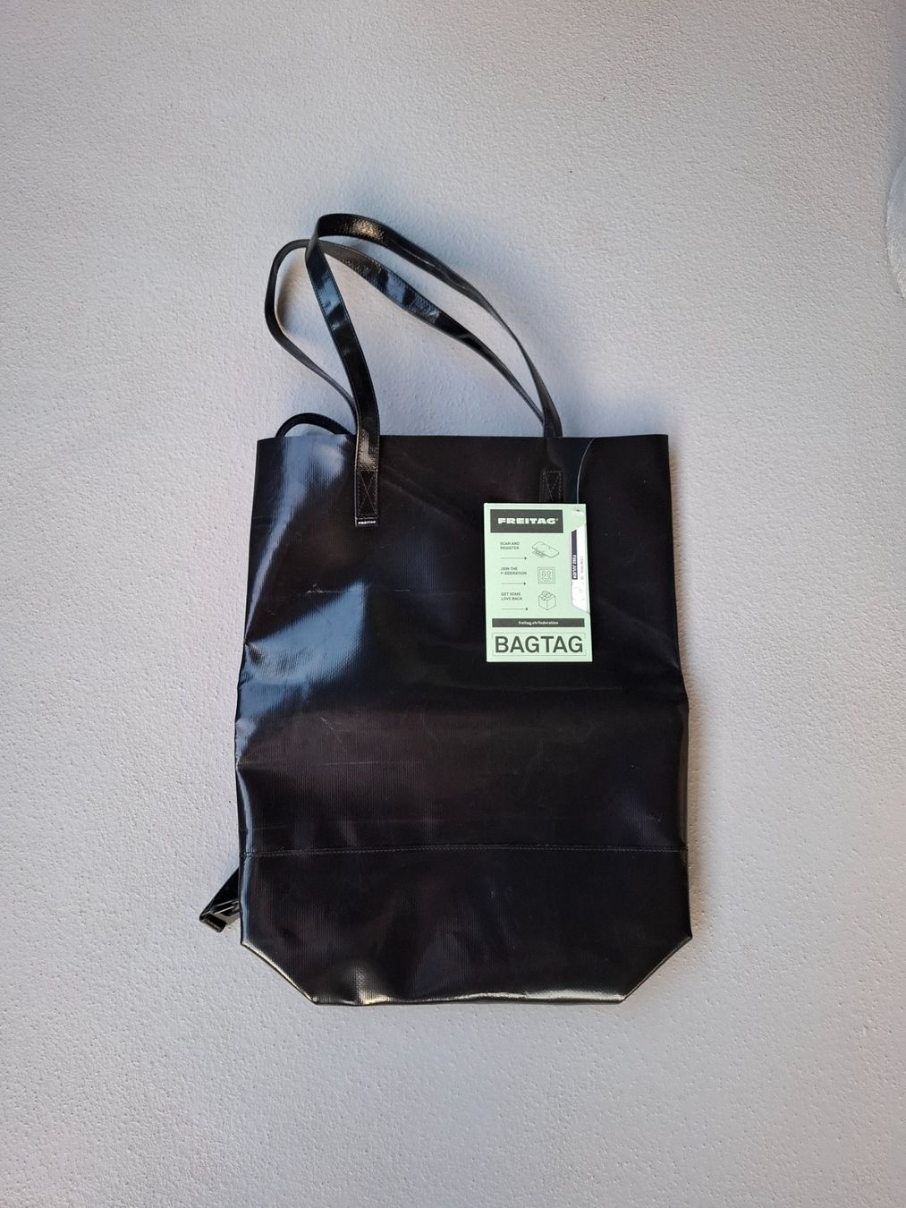 Freitag Borse: Freitag Tasche Julien  / SCHWARZ / NEU! – Nuovo (secondo la descrizione) da Richterswil venduto da Nayli96