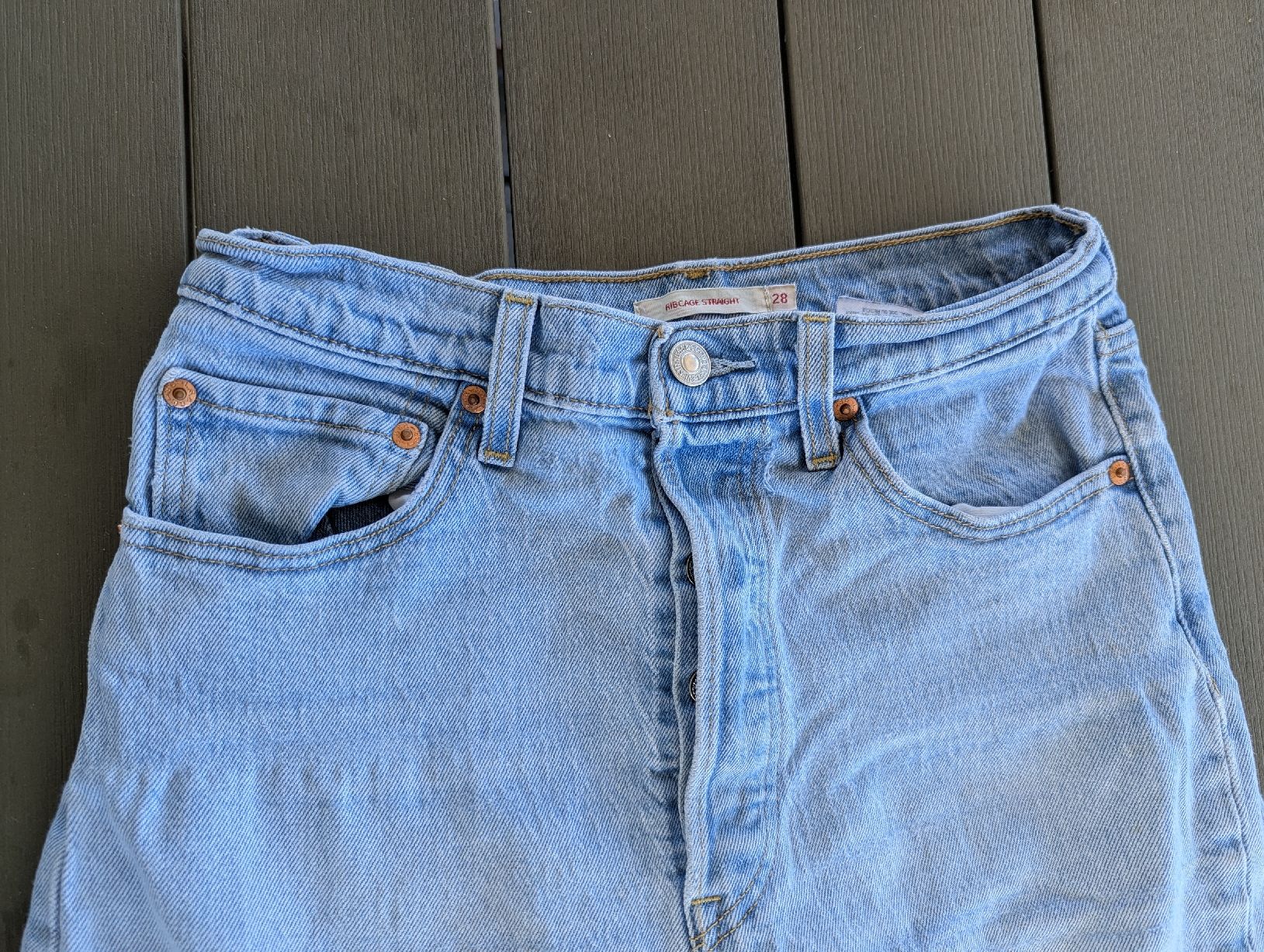 Levi's Jeans: Levi's Ribcage Straight Jeans Grösse 28 – D'occasion à Seengen par sam_x5tk 2