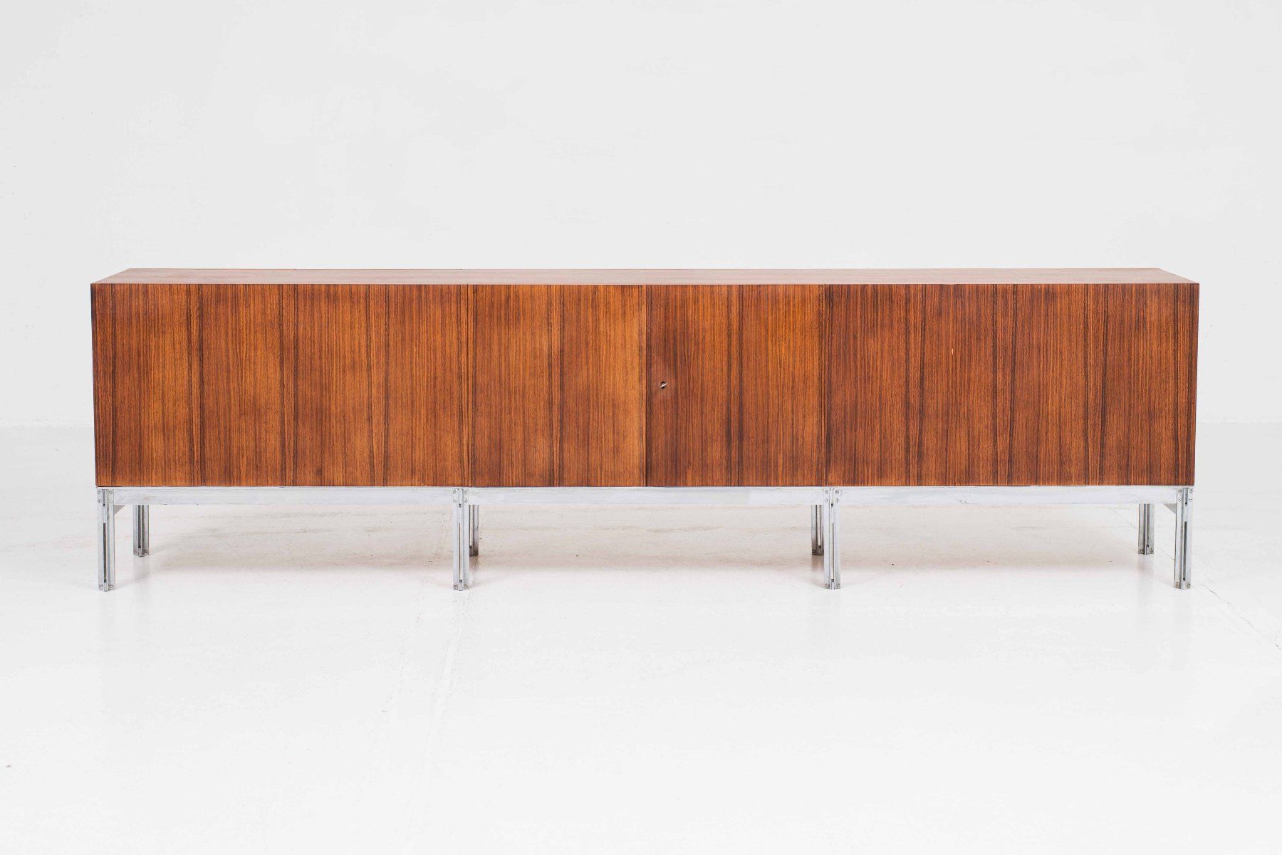 Cassettiere: Schweizer Architekten Sideboard aus Palisander – Usato da Zürich venduto da STUZH38 5