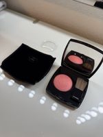 Chanel blush 330 rose pétillant