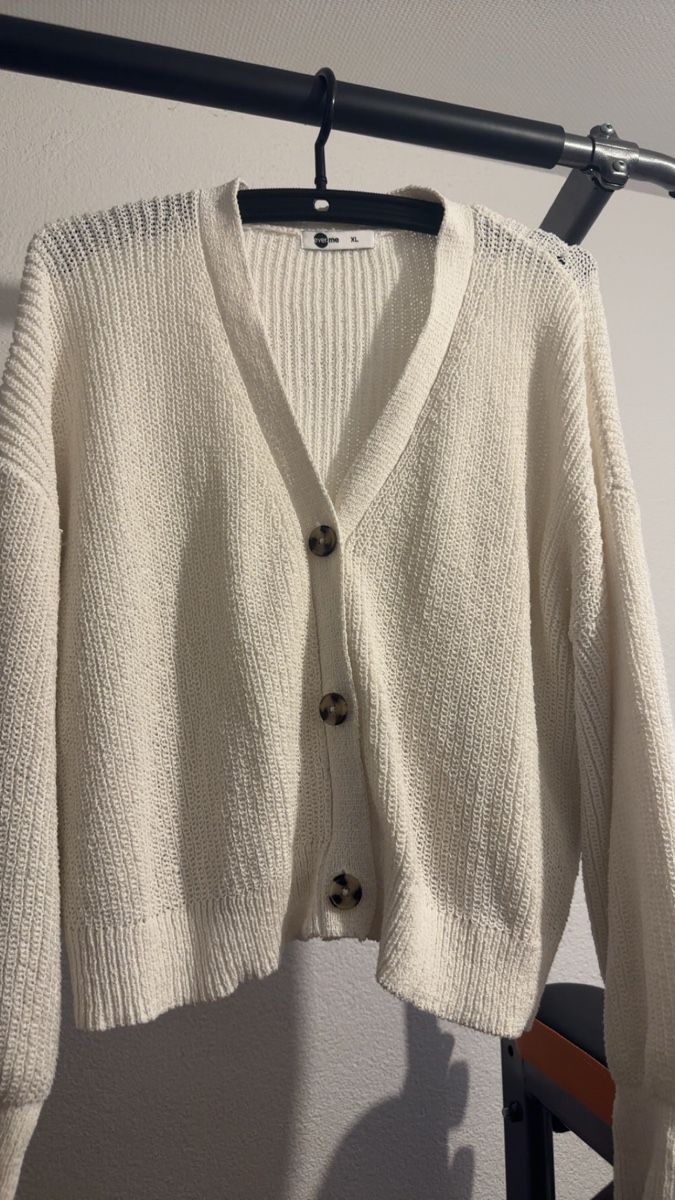 Jacken: Strickjacke weiss Gr XL – Gebraucht aus Oftringen von tola19 1
