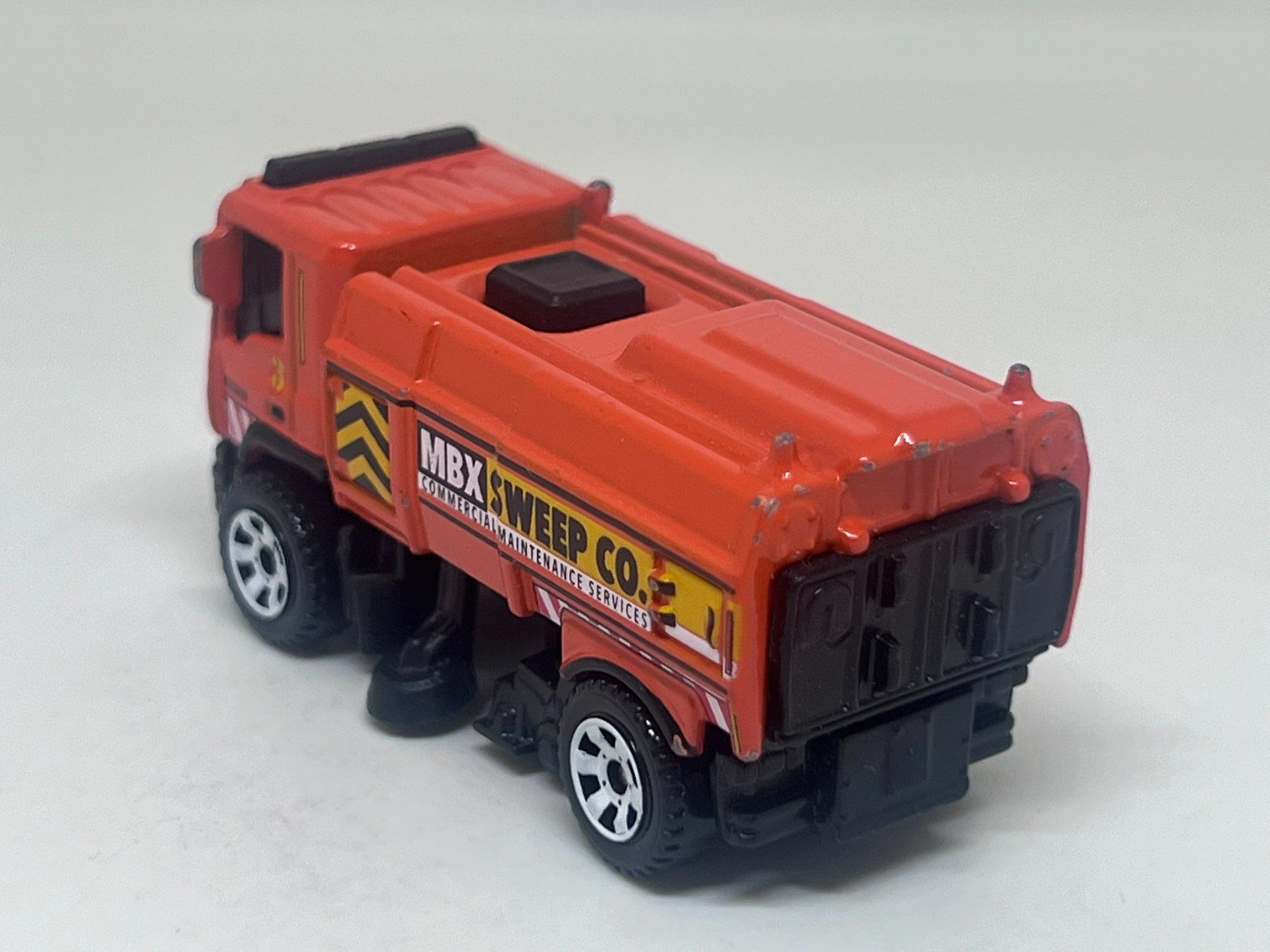 Matchbox Modellini d'auto: Matchbox Street Cleaner #770 – Usato da Wildegg venduto da LaaBoutique 2