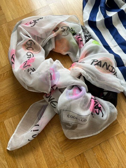 Codello Foulard & Sciarpe: 2 x "CODELLO" Foulards, Neu! – Nuovo (secondo la descrizione) da Walenstadt venduto da ricamul 8