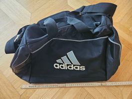 Addidas Sporttasche ca. 50 x 30 x 45 cm / Neuwertig