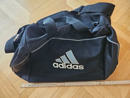 Addidas Sporttasche ca. 50 x 30 x 45 cm / Neuwertig