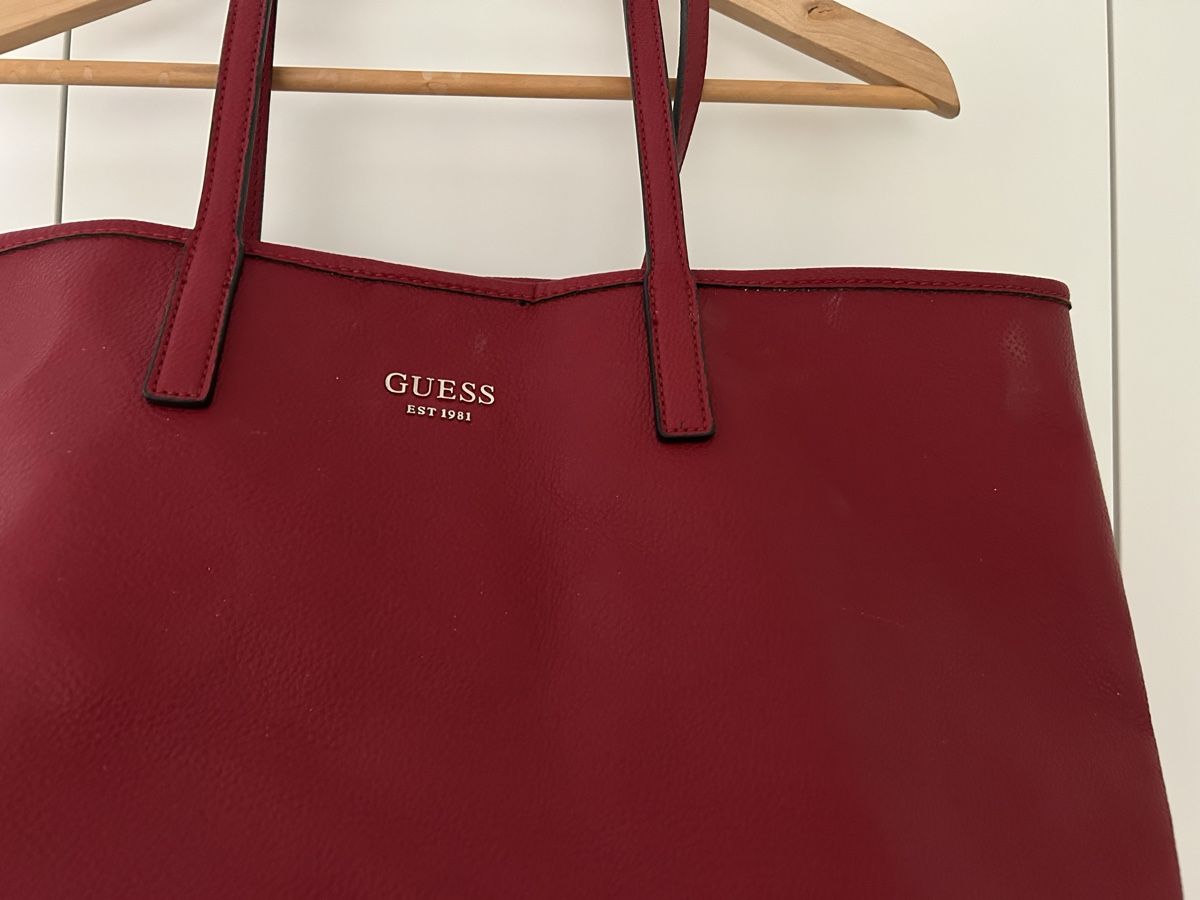 Guess Borse da donna: GUESS Leather Red Tote Bag with Attached Pouch – Usato da St. Gallen venduto da dec_2jy6 1