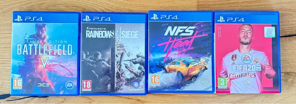 Sony Console: PS4 Slim mit 2 Controller + 4 Spiele - Top! – Usato da Oberburg venduto da __no__ah 4