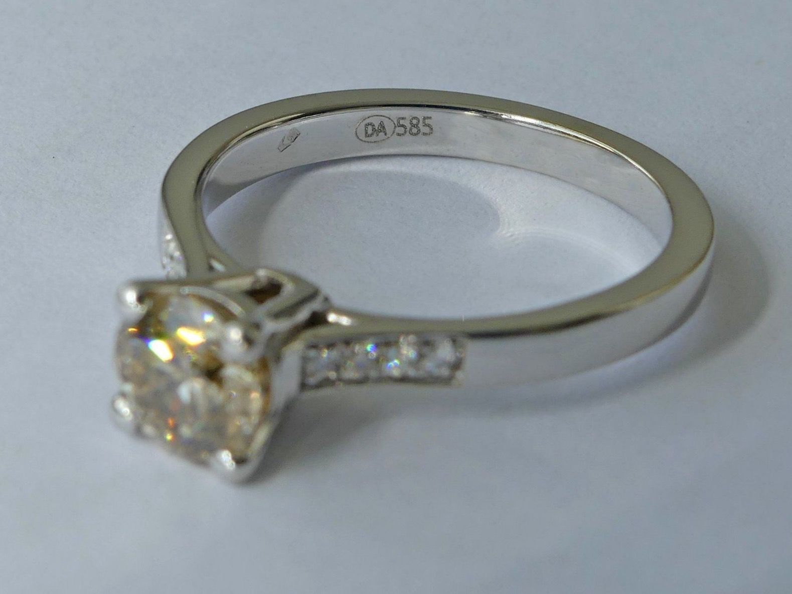 Anelli: Fancy Diamant Ring 1.09ct Weissgold – Nuovo e nell'imballaggio originale da Matten b. Interlaken venduto da kero71 5