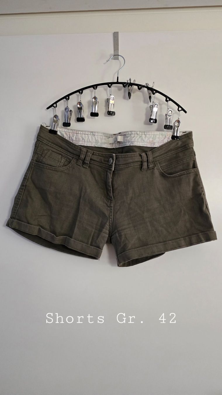 Pantaloni: Shorts Gr. 42 – Usato da Sumiswald venduto da van_tfv5