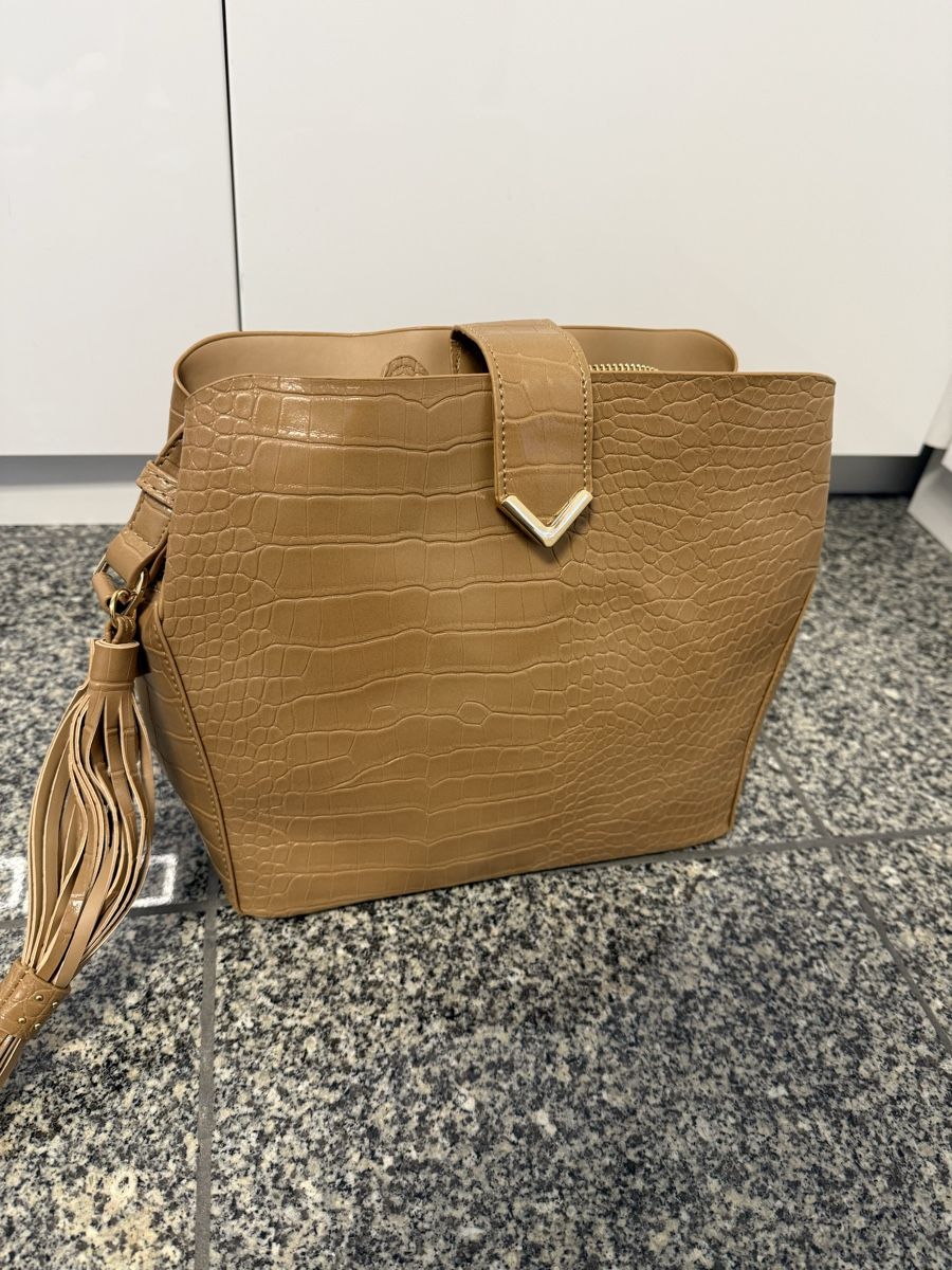 Borse da donna: Handtasche in Kroko-Optik - unbenutzt – Nuovo e nell'imballaggio originale da Gossau SG venduto da Vanjabzc