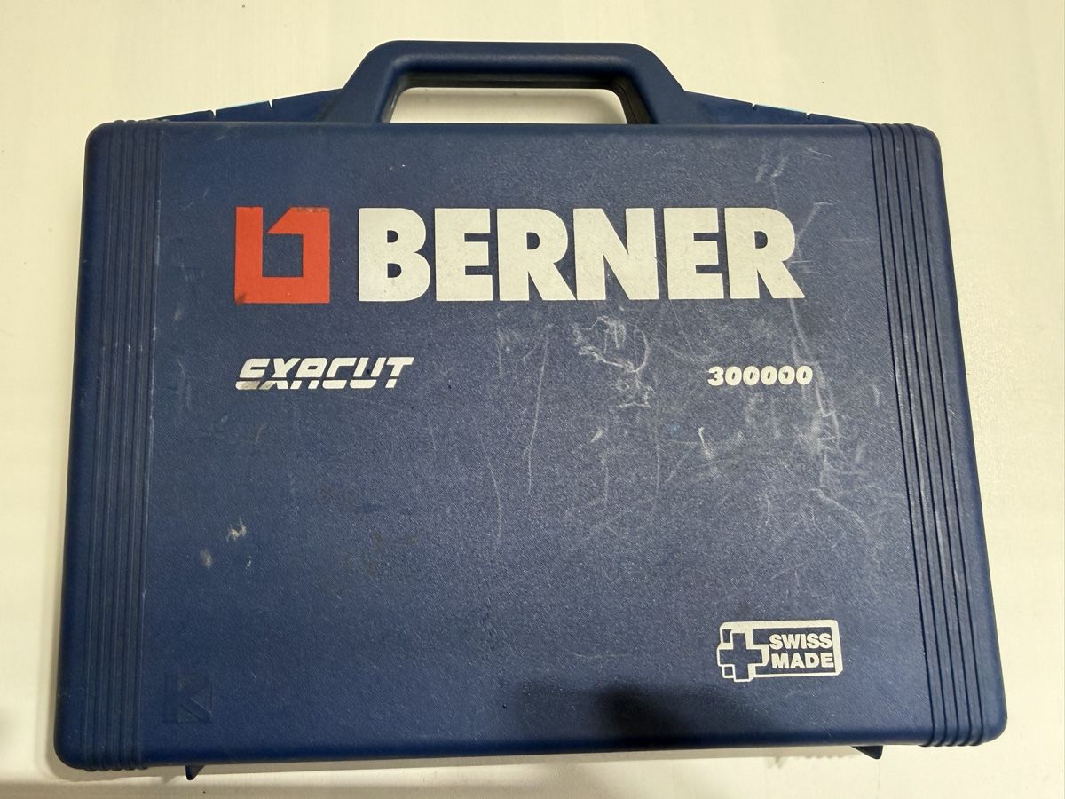 Messer: Couteau multifonction Berner Exacut dans coffret bleu – Gebraucht aus Brügg BE von Goob 4
