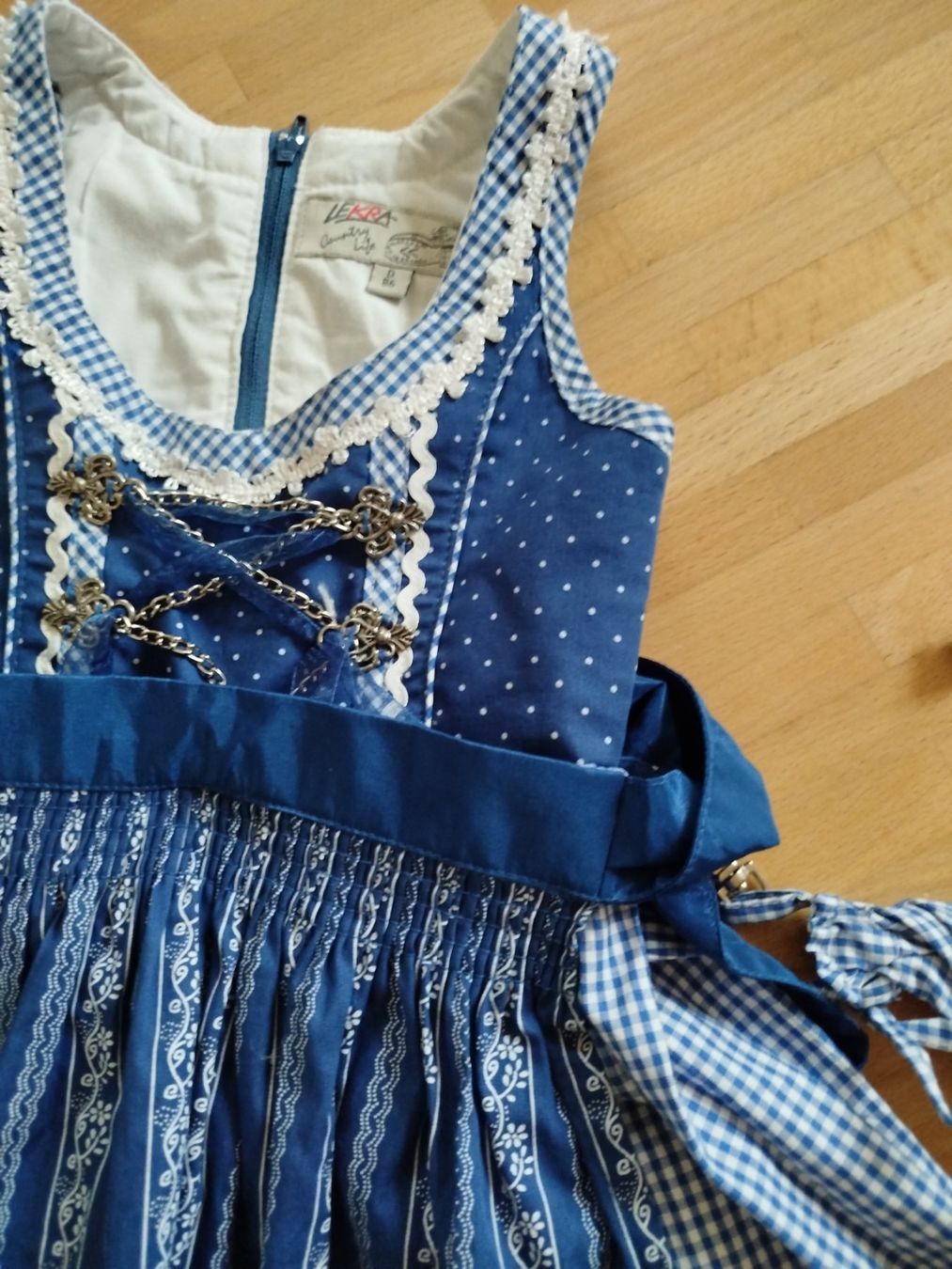 Kleider & Röcke: Kinder Dirndl Gr. 86 blau – Gebraucht aus Schönenberg ZH von YesSt 1