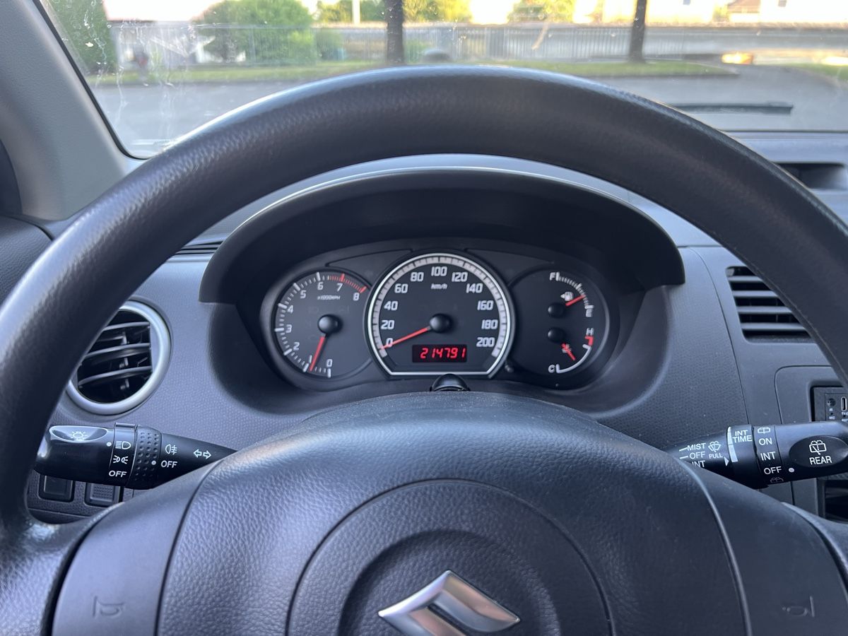 Suzuki Autos: Suzuki Swift 1.3 ab 1.-! – D'occasion à St. Margrethen SG par M.Kt 8