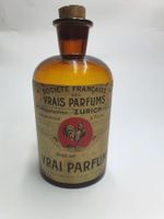 Antike Parfumflasche um 1940 mit Inhalt
