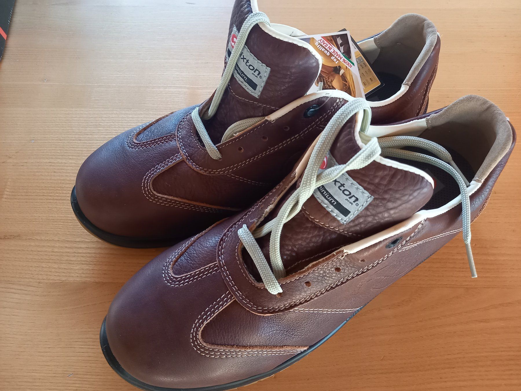 Scarpe da uomo: Sicherheitsschuhe von Sixton - S3 - Gr.44 – Nuovo e nell'imballaggio originale da Cornol venduto da t84