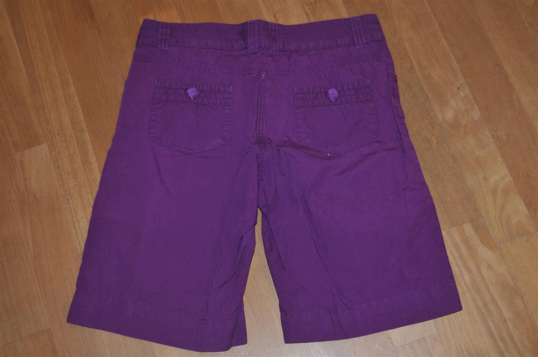 Pantaloni: Kurze Hose violette, Gr. 38 – Usato da Winterthur venduto da Schwestere 1