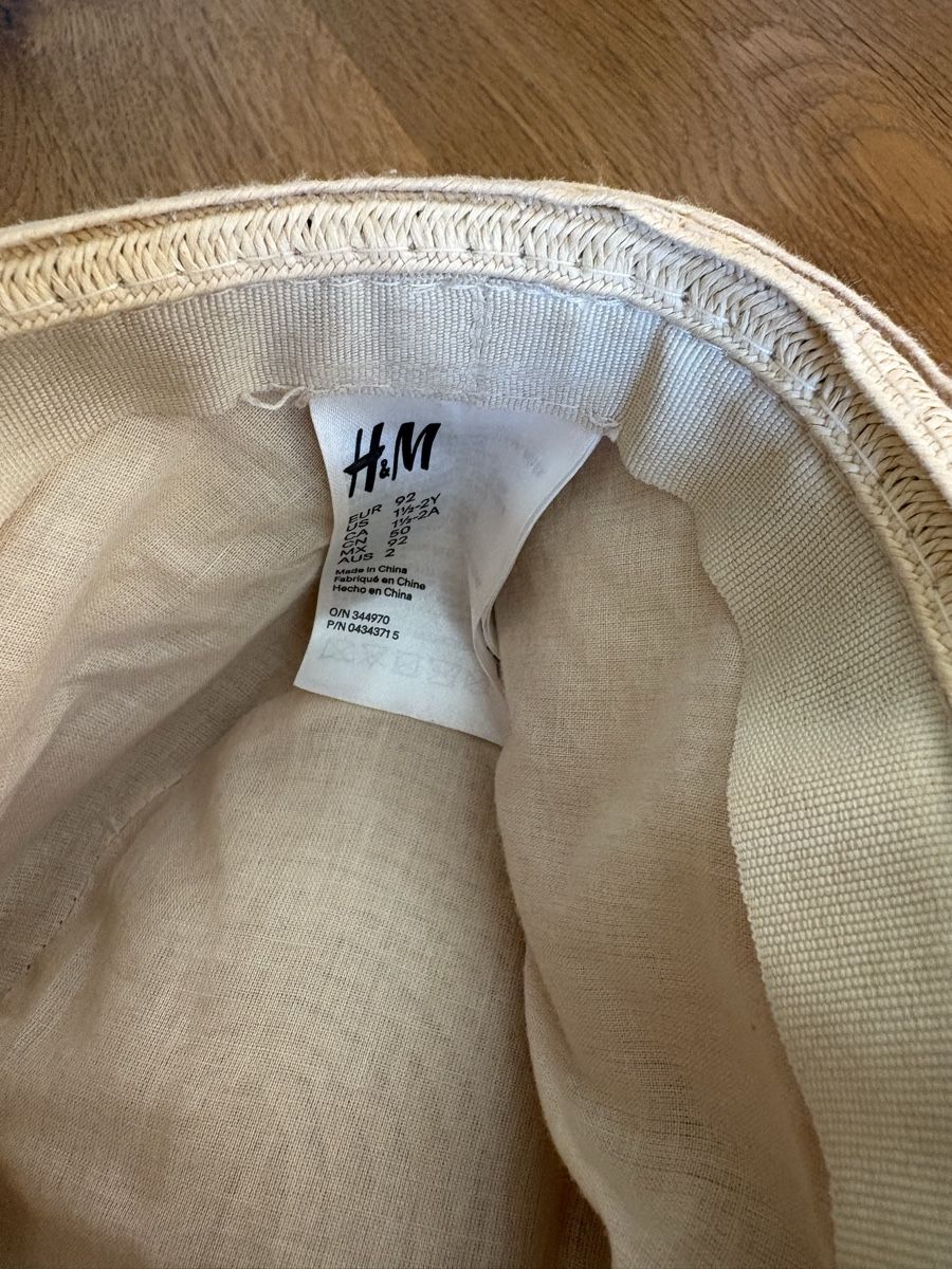 H&M Bonnets & Echarpes: Hut H&M Kinder Stroh Grösse 92 – D'occasion à Kappel SO par jandrissa 1