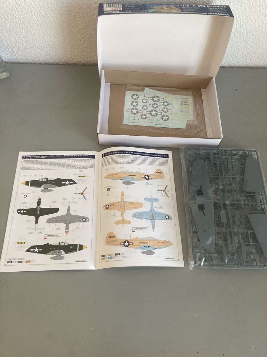 Modellbausätze & Standmodelle: Eduard P-39 1:48 – Neu und originalverpackt aus Zollikofen von Torque86 1