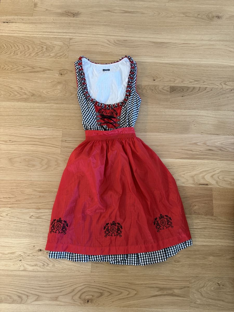 Robes: Dirnld Esemara Grösse 38 – D'occasion à Münchenstein par laax7