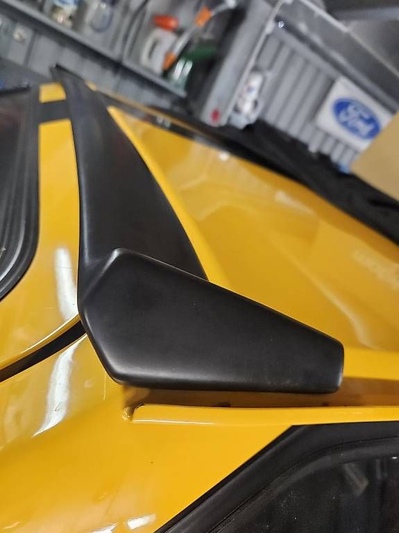 Ford Tutti pezzi di ricambio auto: Ford Fiesta Mk1 Dachspoiler – Usato da Grenchen venduto da sch_p6ll
