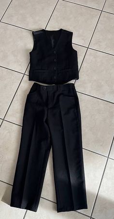 Stoffhose mit gilet grösse 128