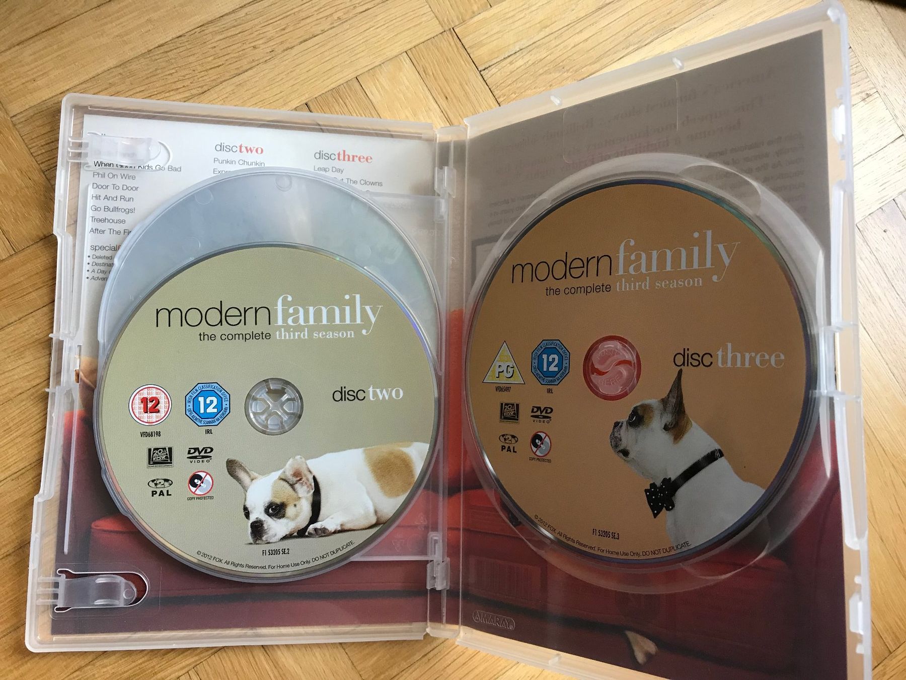 Tutti i DVDs: Modern Family - The Complete Third Season - DVD – Usato da Zürich venduto da Malcom 2
