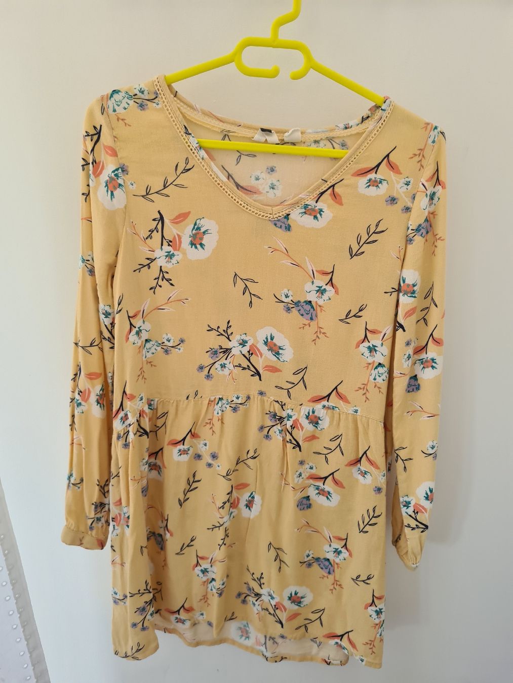 Roxy Robes: roxy kleid bluse gelb Größe 34/36 – D'occasion à Adligenswil par FriedasWelt