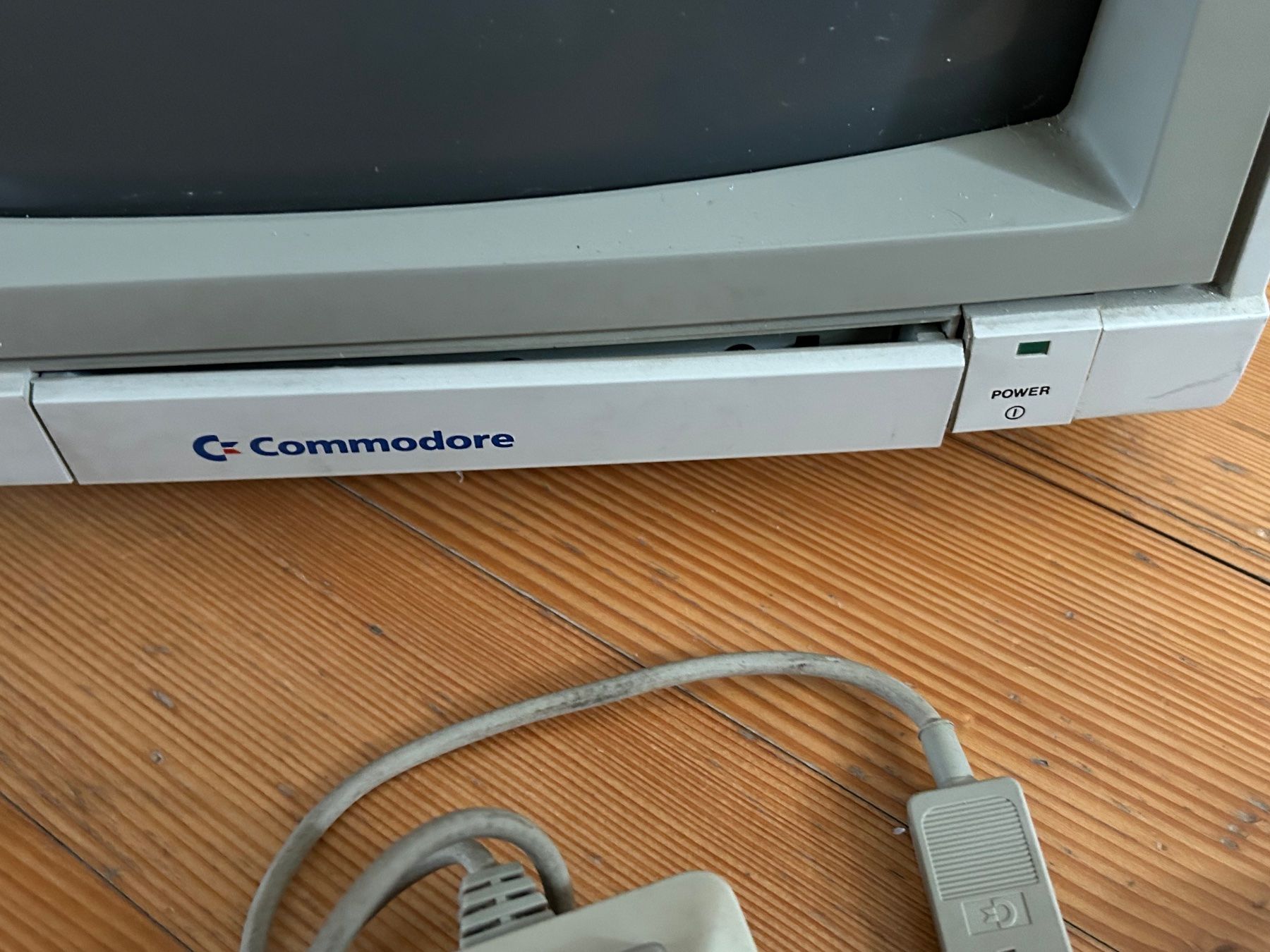 Monitor: Commodore Bildschirm 1084S – Usato da Aarau venduto da Tanichtis01 2