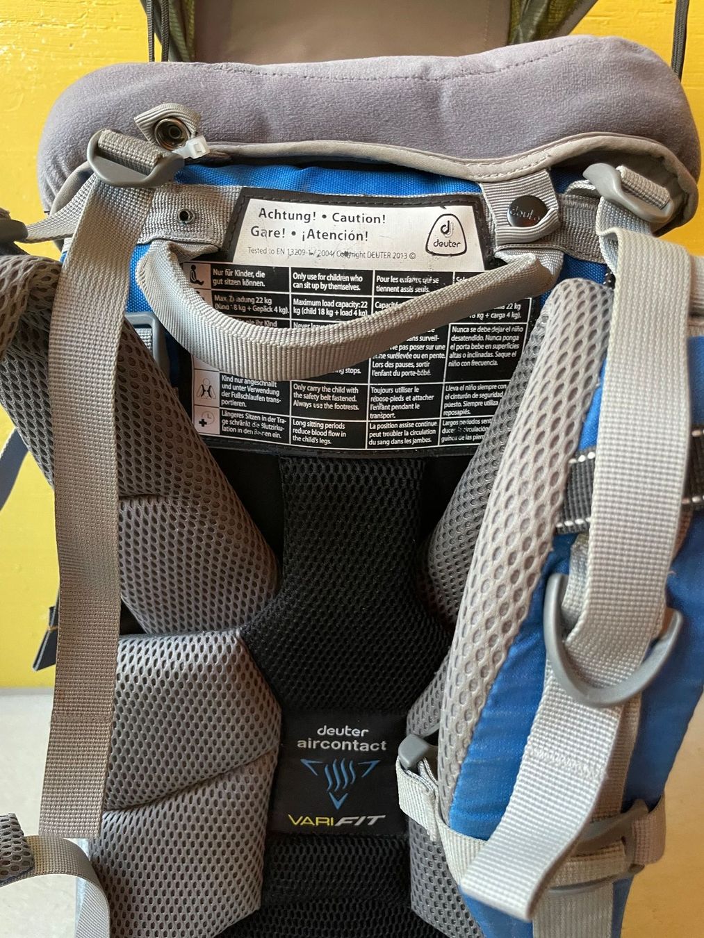Deuter Bauch- & Rückentragen: Kinderkraxe Deuter blau – Gebraucht aus Zürich von Eis 4