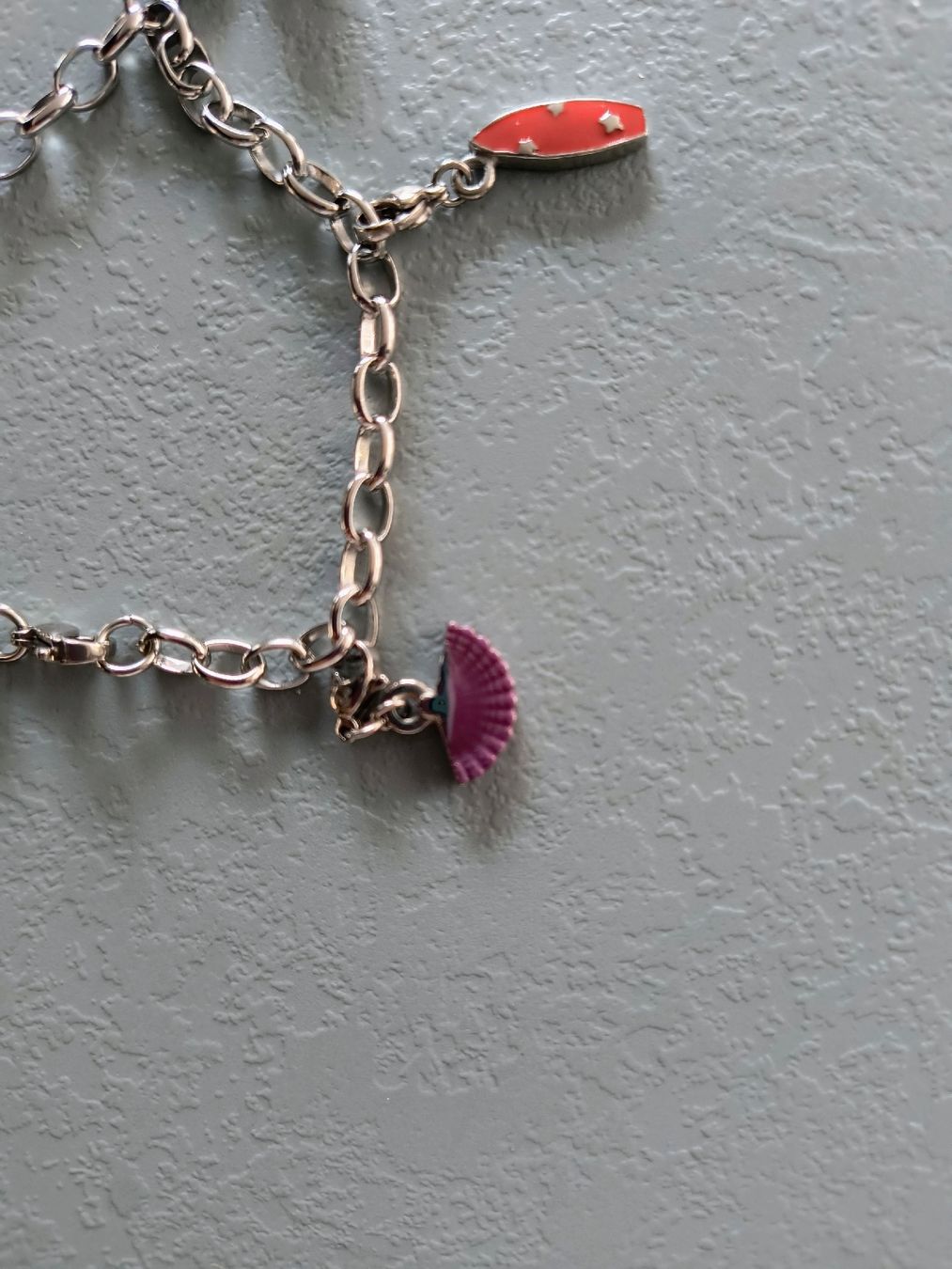 Armbänder & -reifen: Armband mit Charms neu – Neu und originalverpackt aus Würenlingen von Striga 4