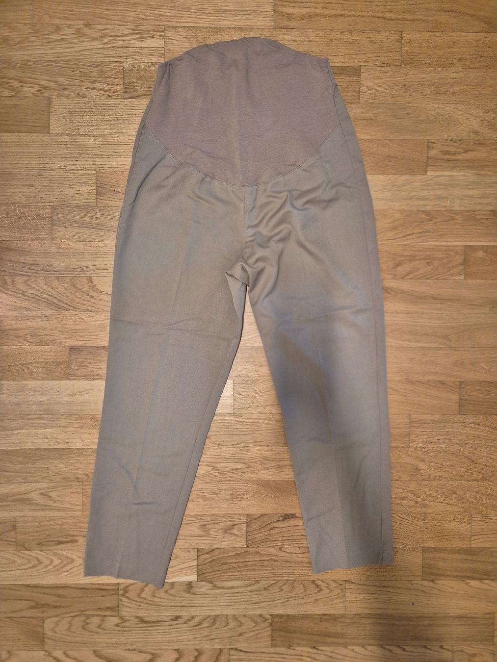 Calzedonia Lotti di vestiti: Schwangerschaftshosen – Usato da Basel venduto da lia_mary 5