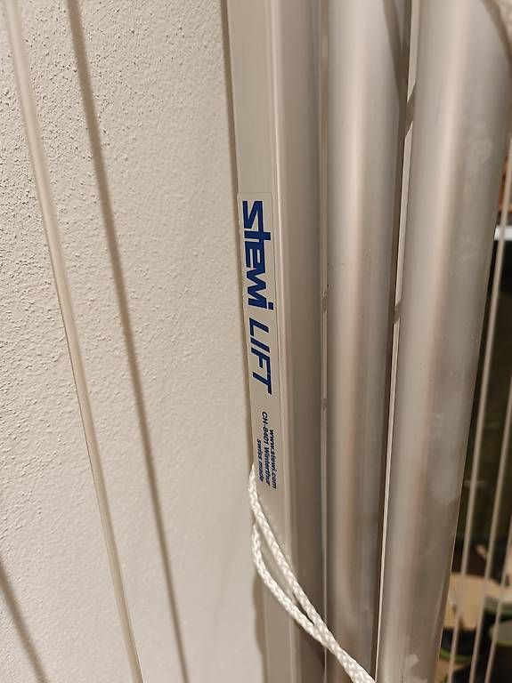 Stenditoi: Stewi Lift neuwertig – Usato da Humlikon venduto da Zitrone011