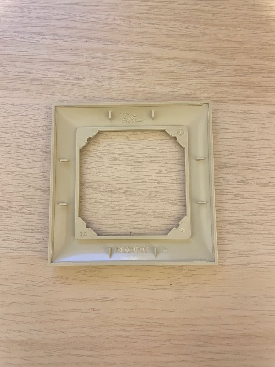 Feller Interruttori: Feller EDIZIOdue cornice beige – Nuovo (secondo la descrizione) da Novazzano venduto da GioStore 2