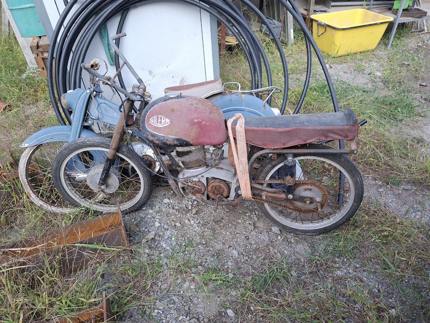 Strasse: GILERA + VICKY STANDARD AB 1FR – Defekt aus Cevio von BiadiciN